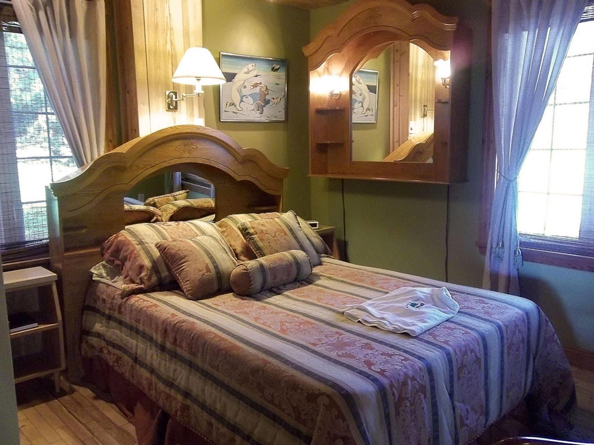 Gite La Halte Du Verger Bed And Breakfast Riviere-du-Loup Exterior photo